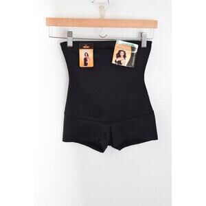 Maidenform FLEXEES Evertday Skinny Shapeware Small New Black Shorts